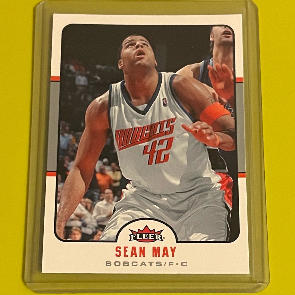 Sean May #17 2006-07 Fleer Basketball Trading Card